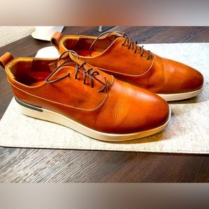 Wolf & Shepard Crossover Longwing (8.5 US)